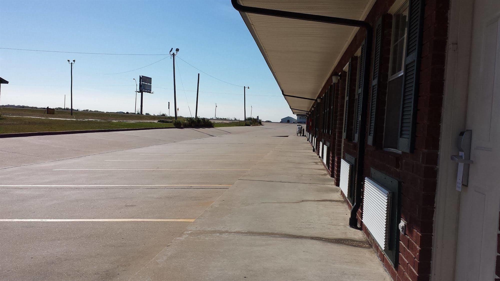 Green Country Inn Henryetta エクステリア 写真