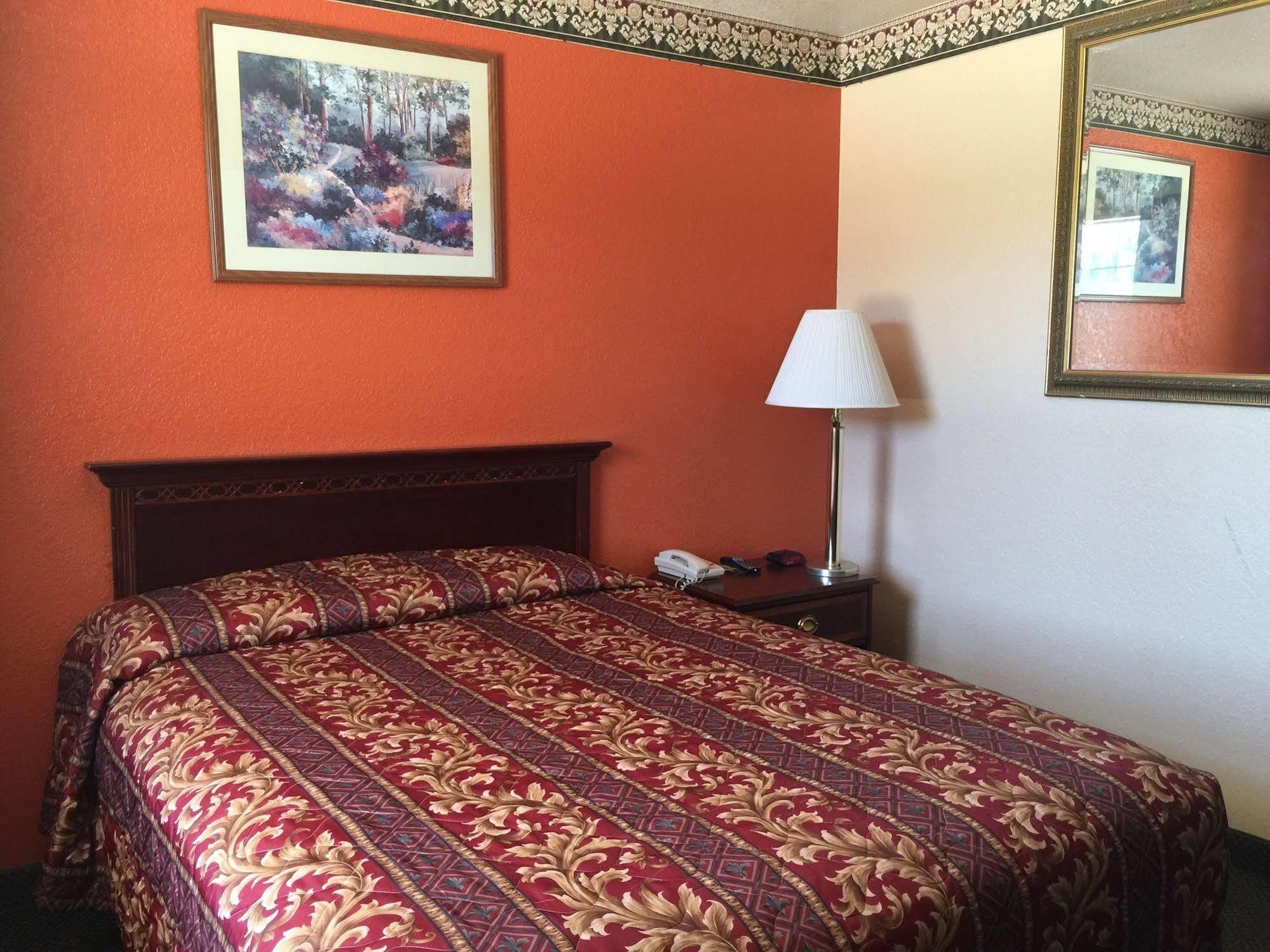 Green Country Inn Henryetta エクステリア 写真