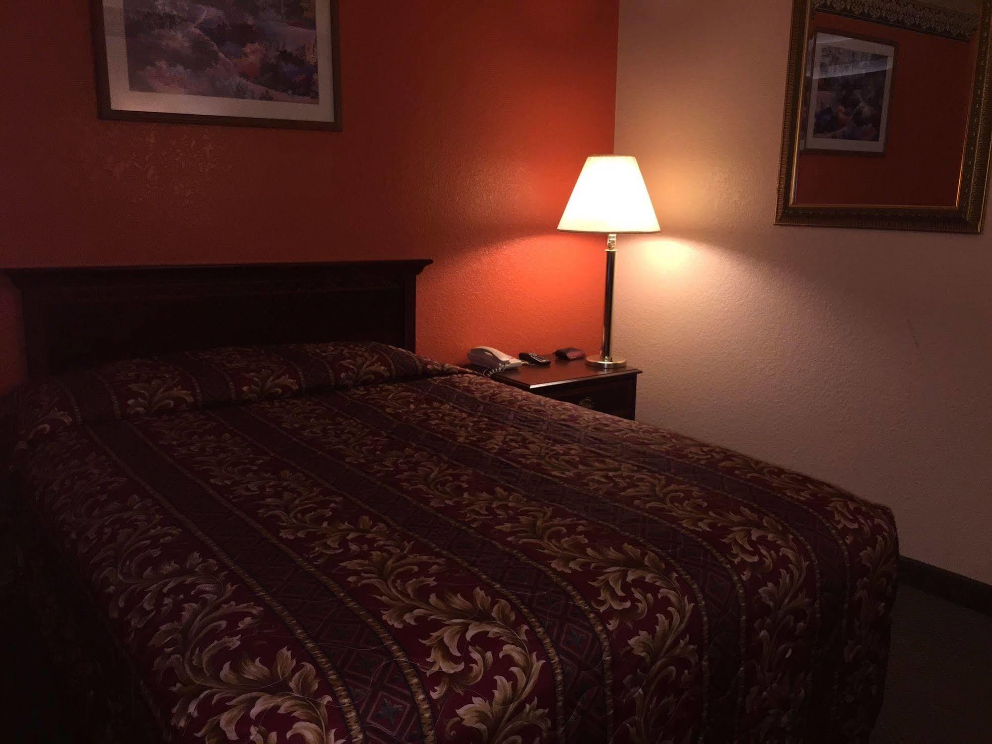 Green Country Inn Henryetta エクステリア 写真