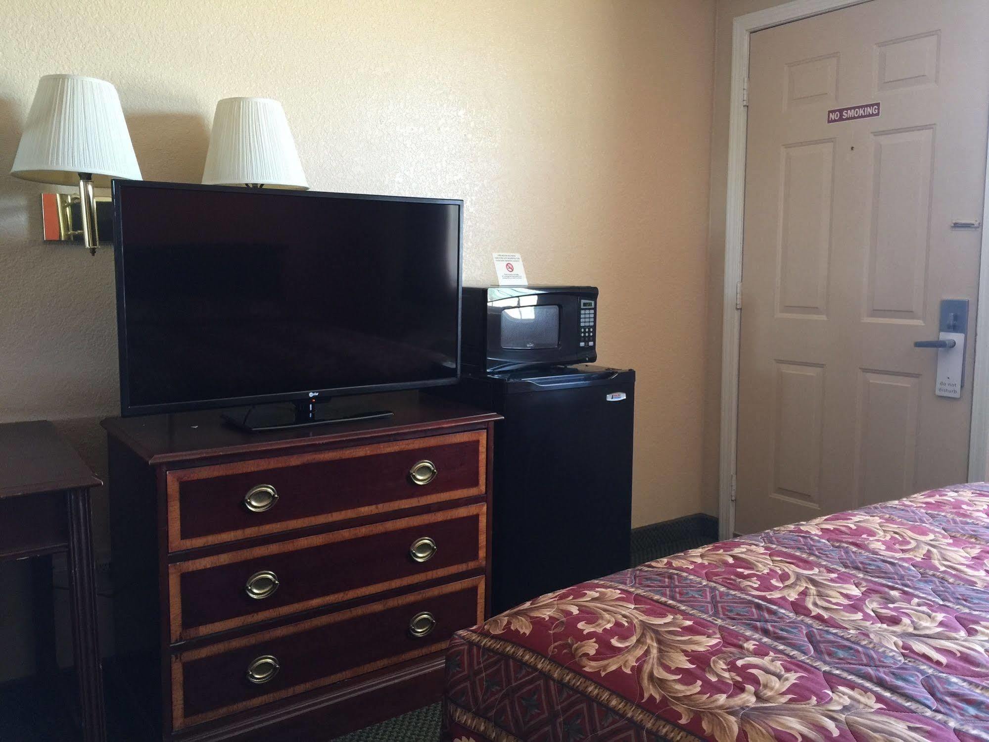 Green Country Inn Henryetta エクステリア 写真